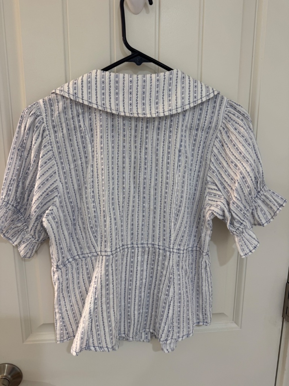 Pilcro Keira Waisted Tuxedo Blouse - Picture 3 of 4